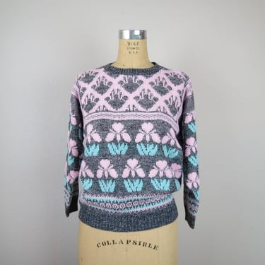 Vintage 1980s crew neck knit sweater, pastel floral, acrylic, intarsia 