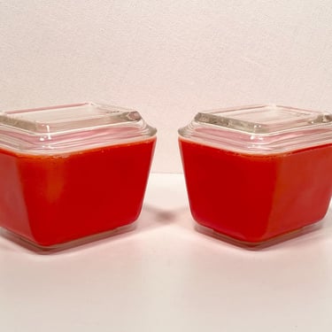 Set of Two Pyrex Primary Red #501 Refrigerator Dishes 