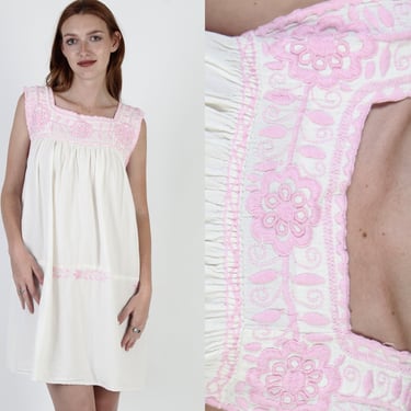 White Mexican Summer Dress / Vintage Pink Floral Embroidered Dress / Womens Cotton Tent Mini Sunress 