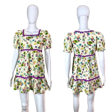 1970's Frogs and Flowers Mini Dress Size S