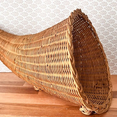 Cornucopia Horn of Plenty Vintage Basket. Vintage Thanksgiving Table Centerpiece. 