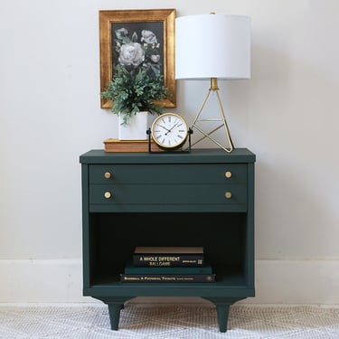 Mid-Century Modern Side Table in Ever After Green