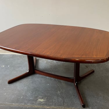 MCM danish rosewood dining table by dyrlund 