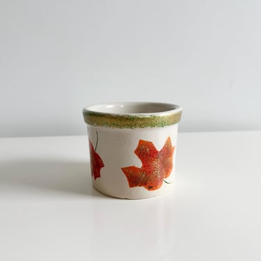 Roseville Stoneware Canister Leaf Motif 1 Pint Low Crock Canister RRP Ohio, USA Vintage 1940s 