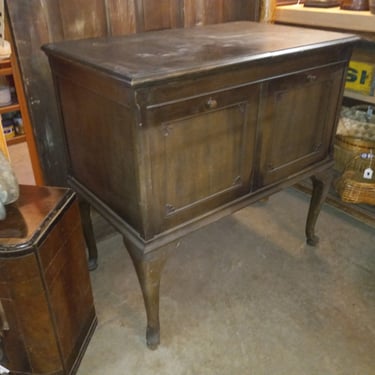 Antique Phonograph Cabinet 36.5 x 21.5 x 35.75