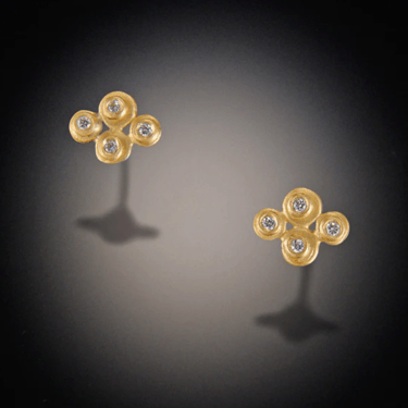 Ananda Khalsa | 22k Raised Disk 4 Diamond Stud Earring