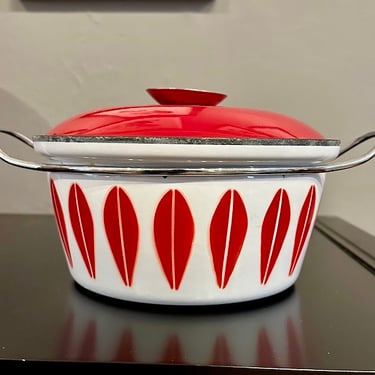 Vintage Cathrineholm Dutch Oven 8.5&#8243; w/ Red Lotus Pattern