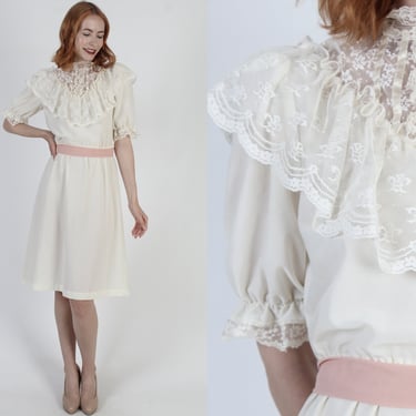 Plain Cream Victorian Style Dress Lightweight Tuxedo Ruffle Lave Vintage 70s Monochrome Bridal Dress 