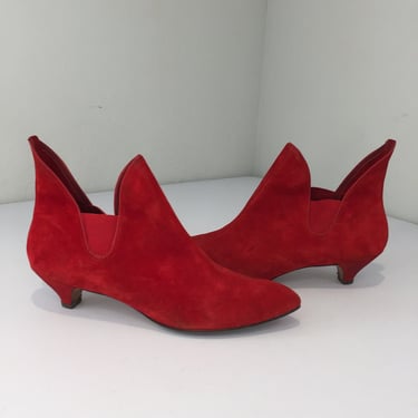 Fashionably Afoot - Vintage 19560s Red Suede Leather Ankle Bootie Kitten Heels Slip On - 9.5 
