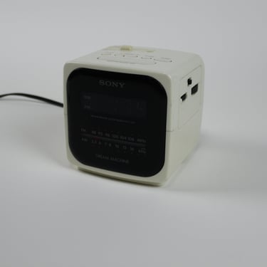 Sony Dream Machine Black Cube Clock Am/FM | Her Vintage Crush
