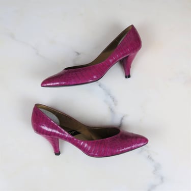Vintage 1990s snakeskin heels, pumps, pink, barbiecore, fuchsia, size 8 