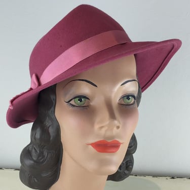 Heart Takers and Breakers - Vintage 1940s Raspberry Pink Wool Felt Fedora 