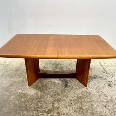 Vintage 90s Danish Modern Teak Dining Table by Ansager Mobler 