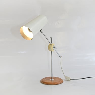 Vintage Anders Pehrson Ateljé Lyktan Adjustable Desk Lamp Sleek Chrome Decor White Tan Cognac Leather Reading Mid Century Modern Home Office 