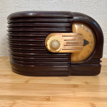 1938 Zenith Table Radio 6D311, Elec Restored, Art Deco Brown Bakelite Case 