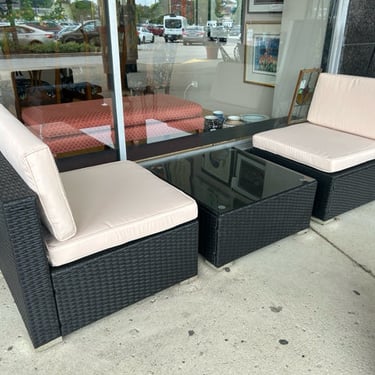 NEW Pair of Woven  Outdoor Chairs with Light Tan  Cushions & Glass Top  Coffee Table