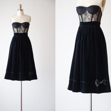 black velvet skirt | 80s 90s vintage Maggie Breen dark academia whimsigoth goth full fit and flare midi skirt 
