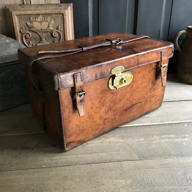 English Leather Case, Travel Case, Hunting Cartridge, 19th C, Brass Lock, Leather Strap 