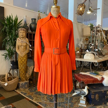 1960s mini dress, orange crepe, vintage 60s dress, dagger collar, size small, accordion pleated, long sleeve, mod outfit, cartette, 25 waist 