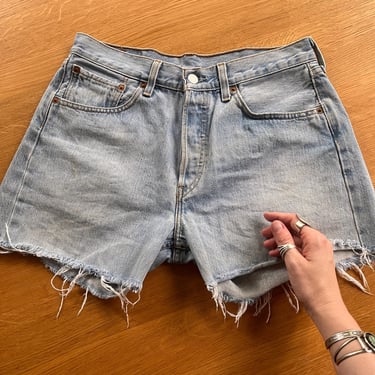 Vintage 501 Levi’s / vintage 501 Levi’s shorts / vintage denim shorts / vintage 501 Levi’s shorts 