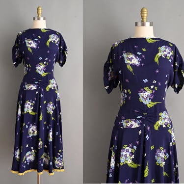 vintage 1940s Dress | Vintage Floral Print Rayon Dress | Large 