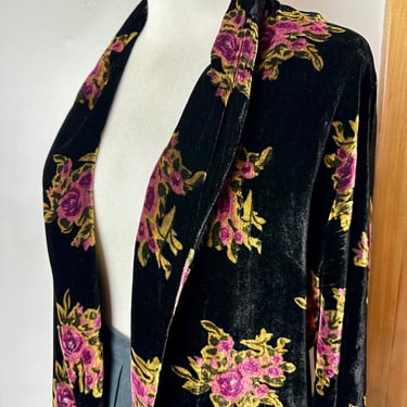 90’s black Velvet jacket/ cardigan ~ liquid velvet slinky lush floral print open from jacket~ Boho style  pink Roses romantic fem/ size M 