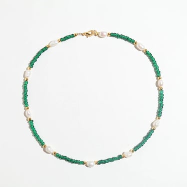 FRESHWATER PEARL AND EMERALD GREEN BEADED NECKLACE