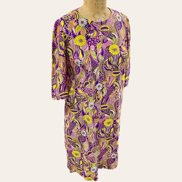 Vintage Shift Dress Retro 1960s Mid Century Modern + No Size Tag + Flower Pattern + Long Sleeves + Knee Length + Zip Back + Womens Fashion 