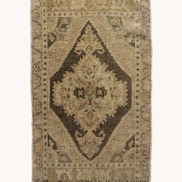 Vintage Turkish Mini Rug No. 712 | 1'8 x 3'5