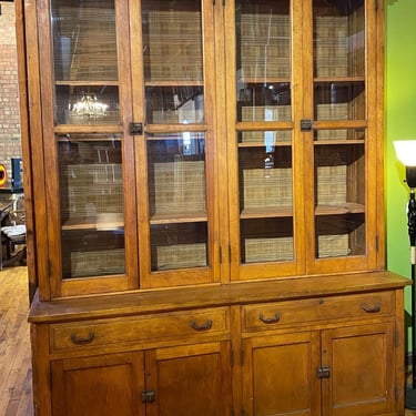 Large Light Wood Hutch w Glass Doors and Plaid Liner