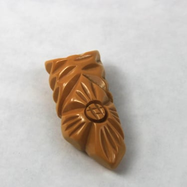 Bakelite Dress Fur Scarf Clip Carved Butterscotch 