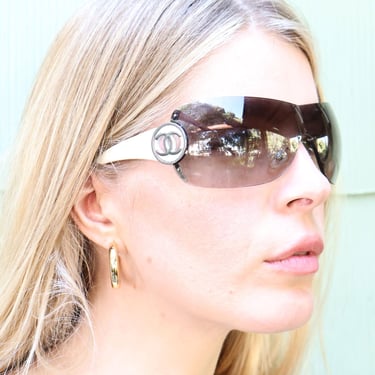Vintage Chanel White Gradient Lens Rimless Shield CC | Backroom 