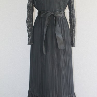 1970-80s - Black - Victorian Style - Maxi - Party Dress - Wedding Guest - Formal Event - by Pat Sander - Estimated size 4/6 