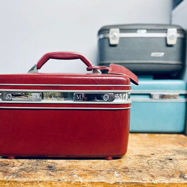 Samsonite Maroon Train Case | Dark Red Vintage Train Case | Small Suitcase | Ladies Suitcase | Wedding | Cosmetics | American Tourister 