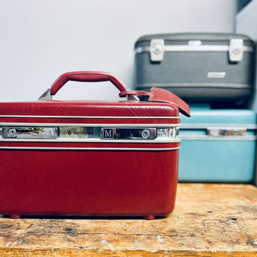 Vintage American Tourister Round Suitcase Luggage Tri-Taper Train Hat Box -   Log Cabin Decor