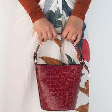 Luxe mini bucket bag, red croc