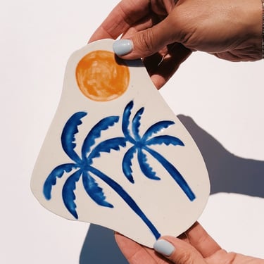 ceramic trinket dish. palm sunset. ring or jewelry tray. glazed stoneware. 6 inch plate. 