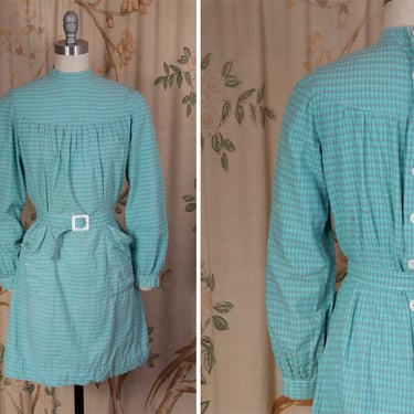 1930s Blouse - Charming Vintage Early 30s Cotton Smock Top Blouse in Aqua with Patch Pockets and High Neck 