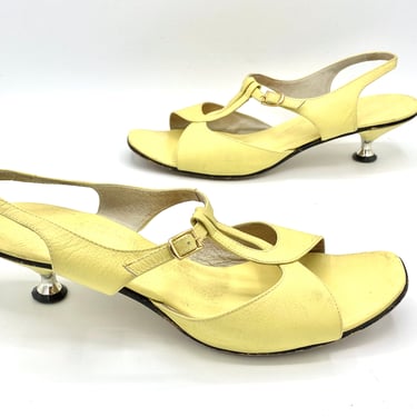 Vintage 1960s Yellow Leather Kitten Heel Sandals, 60s Open Toe Slingbacks with Cut-Outs, US Size 8 