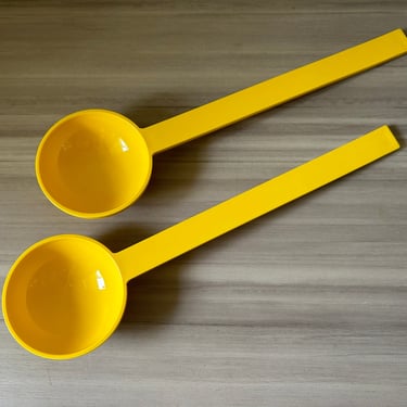 Vintage Dansk plastic spoon designed by Gunnar Cryan yellow melamine salad utensil 