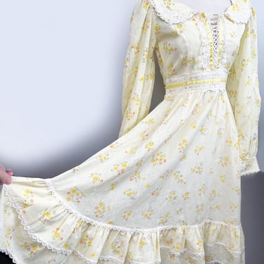 1970's Yellow Floral Prairie Gunne Sax Style Hippie Dress, Vintage Dress, Full Skirt, Midi Corset Dress, Summer Day Country Dress 