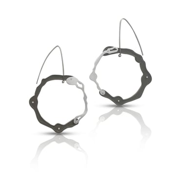 Kelp Hanging Earrings in Brushed Silver