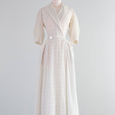 Gorgeous Early 1950's Lace Dressing Gown Robe / Small