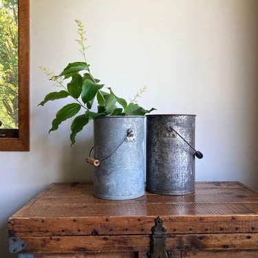 vintage dairy cream pail with handle  - primitive rustic decor 