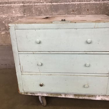 Stout Shabby Chic Dresser (Seattle)