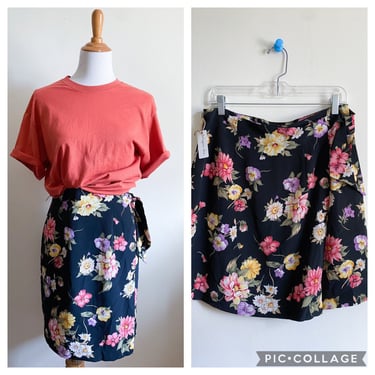 Vintage 90s Dark Floral Wrap Mini Skirt Large 