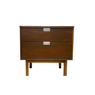 Vintage MCM Nightstand In Wood 