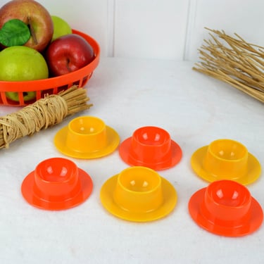 Retro Solo Cozy Cup Plastic Coffee Cups with | Tripod Vintage - St Paul, MN  | ATTIC