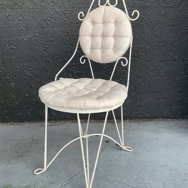 Cream Tufted Velvet Vanity Chair