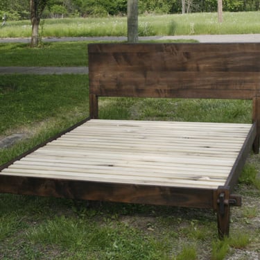 ZCustom Alli, NbRnV03,  King, White Oak Platform Bed with no metal - Finished with Rubio Monocoat 'oak' color natural color 